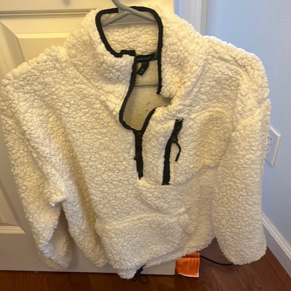 White Sherpa quarter zip - Picture 1 of 1